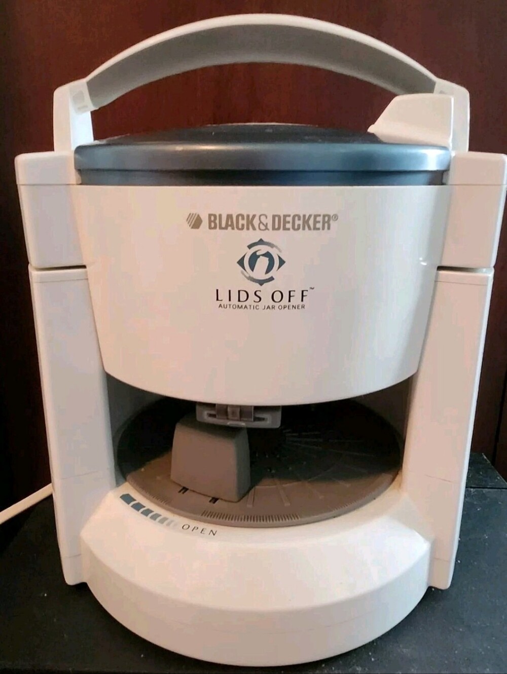 Black & Decker Lids Off Electric Jar Lid Opener White JW200 Works Great!